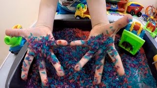 Развивающие игры.  Как сделать песок из риса.