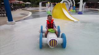 Артем и мама веселятся в аквапарке Рамаяна Ramayana Water Park