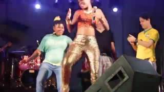 Becca bum shake gets the boys wild in Brazil #brasil2014