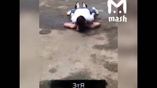 В Кирове женщина задержала грабителя, который хотел стащить ее сумку