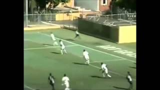 Roberto Santos ( Zagueiro / Central Defender )