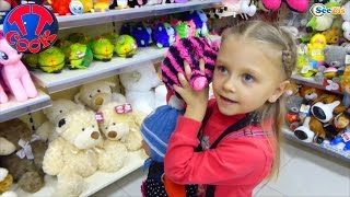 Кукла Беби Борн и Ярослава. Шопинг в магазине игрушек. Видео для детей. Подарок для игрушки