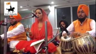 Maharashtra CM 's Wife Kirtan at Gurdwara Sahib