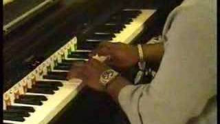 First lesson of an adult beginner. Piano exercises and games