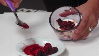 Monya fitness dessert con proteine e antiossidanti  mela rossa yogurt greco frutti rossi albicocca