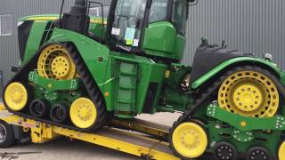 John Deere 9620RX unloading