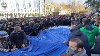 Оппозиция провела митинг в Тбилиси после ареста Ники Мелия - видео