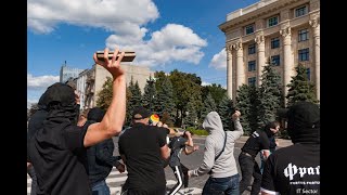 Избиения подростков и слезоточивый газ: как прошел ЛГБТ-парад в Харькове