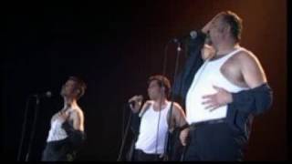 Les Frères Brothers chantent "La première fois"