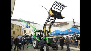 Трактор Кий МТЗ с уникальным украинским погрузчиком Дубок