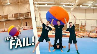 FLIPS MET ENORME BAL!