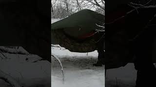Засыпало снегом в лесу - Утро после ночевки с гамаком