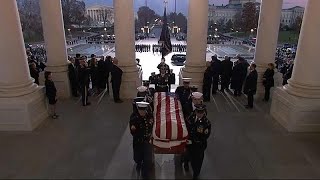 L'ultimo saluto al 41esimo presidente USA