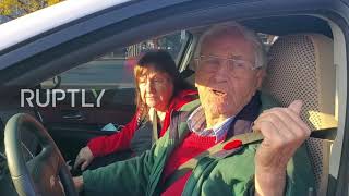 USA: Drivers from Canada cross Niagara Falls border for first time since March 2020 closure