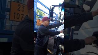 Concertar maçaneta  porta do iveco