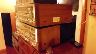 Acustic and female voice. Pioneer sx 1280&klipsch