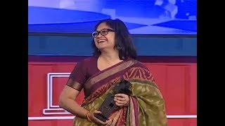 FreshMenu's Rashmi Daga bags ET-Facebook Woman Ahead award | ET Startup Awards 2018