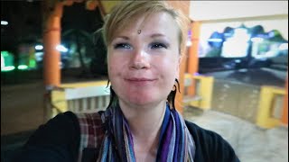 56  Я ВАС ОБОЖАЮ! ШАНТИ РЕСТОРАН И ПУШИСТЫЙ КОМПАНЬОН.  НАРАЯН ТЕМПЛ И НОЧНЫЕ ПЕСНОПЕНИЯ.