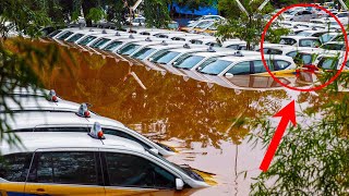 A monstrous test has befallen Malaysia! Crazy floods! Streets are turning into rivers!