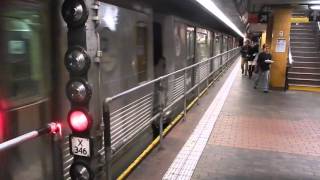 R42 J train going to service at Jamaica Center
