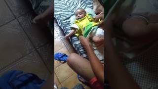 Papai trocando  neném #jp
