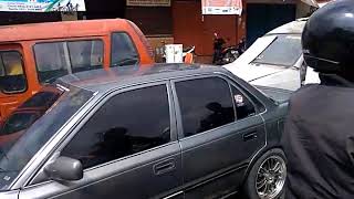Tumpukan Mobil mobil warga yang terkena banjir di Pondok Gede Permai