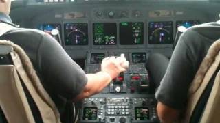 Challenger CL-604 Landing in KSBA ILS-07