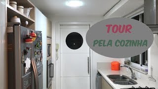 Tour pelo apartamento decorado parte 2 - Cozinha compacta e pratica.