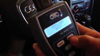 HOW TO RESET OIL SERVICE DUE LIGHT ( LIFE )   AUDI A4 2011-2014