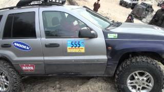 внедорожники на бездорожье Джип Jeep Grand Cherokee и Руслан жжот прощаясь с бампером