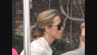 Sheryl Crow at The Ivy - Video Part 1 - 042309 - PapaBrazzi Report