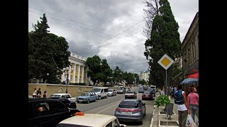 Дорога на Судак по улицам города на машине поехали Вместе