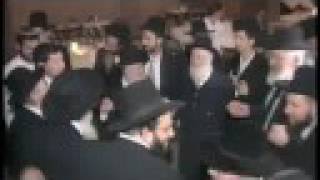 בית כנסת משכן אהרון בראשות מורנו הרב עזרא בצרי שליט"א