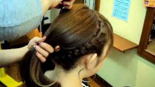 １０分でできる編み込みパーティーヘアー