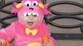 Monster Trick or Treater! [LeeshaVlogs]