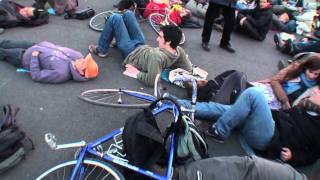 '"Zaklatják a hajléktalan embereket!" ("They harass the homeless people!") (Sub: Eng, Hun)