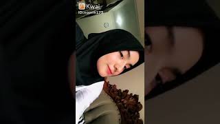 Mendesah nikmat si jilbab