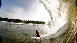 Surfing in República de El Salvador