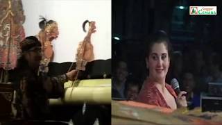 Disaksikan Pak Jokowi, SINDEN MEGAN AJAK KI ENTHUS "MENTHIL". Ngakak lucu pol.. Rec. Desember 2012