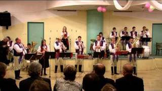 ZUŠ Bojnice : Maguranka, arr.: Jozef Baláž - Červené jabĺčko,ľudová