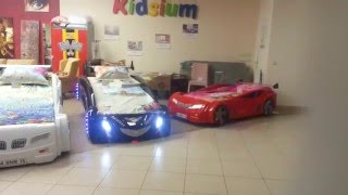 Яскраві та стильні дитячі ліжка з неоновими підсвітками у формі справжнього автомобіля - FurkeyUA