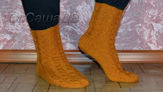 Вязаные мужские носки с косами и усиленной пяткой(42-43р.). Knitted men's sockswith braids.