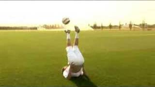 YouTube - Freestyle Football Tricks Trailer - Paul Wood
