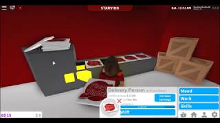 Getting to level 9 on pizza delivery job (Welcome To Bloxburg ROBLOX)