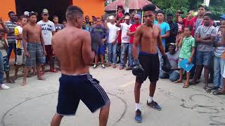 (deporte) boxeo callejero el calvo vs chucho en pueblo nuevo de mao