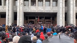 Россия первая в очереди за "цветной революцией"?