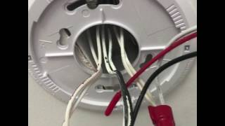 How to Replace Your Old Smoke Detector
