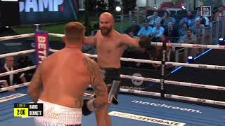 When Heavyweight Boxers Taunt Mid-Fight