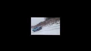 Управляемый занос на москвиче 2140...