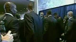 Climate change summit ends in Copenhagen: narrowly avoids failure.